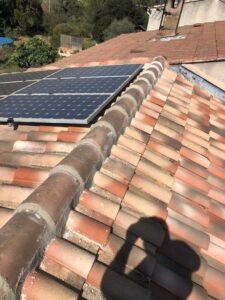 Rénovation couverture avec panneaux solaires Antibes